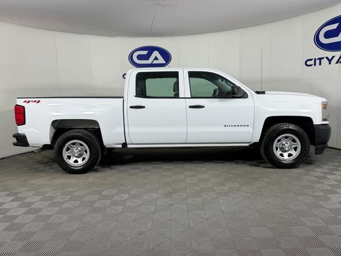 Used 2018 Chevrolet Silverado 1500 W/T w/ Trailering Package image 3