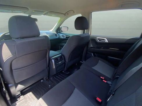 Used 2017 Nissan Pathfinder SV AWD/4WD image 30