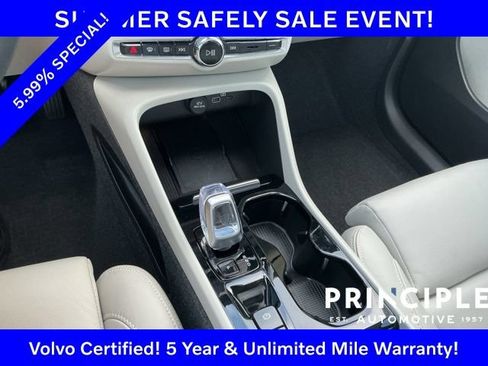 Certified 2024 Volvo XC40 B5 Ultimate w/ Climate Package AWD/4WD image 21