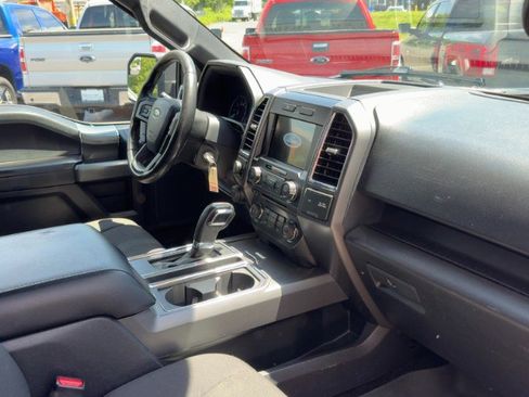 Used 2017 Ford F150 XLT w/ Equipment Group 302A Luxury AWD/4WD image 15