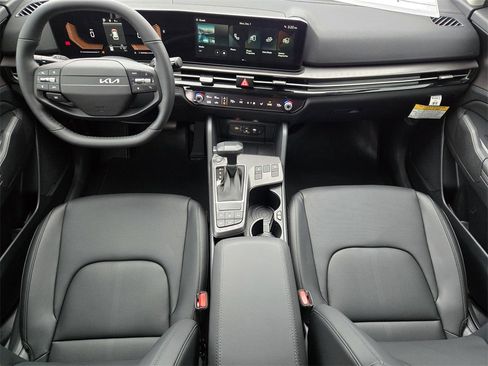 New 2026 Kia Sportage EX image 18