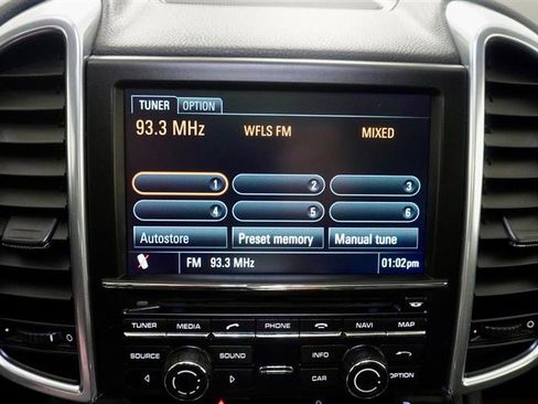 Used 2013 Porsche Cayenne S image 16