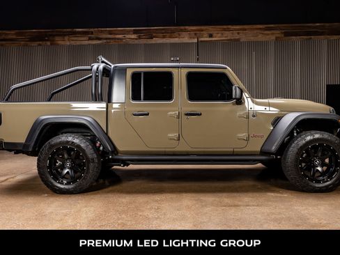 Used 2020 Jeep Gladiator Mojave w/ LED Lighting Group image 10