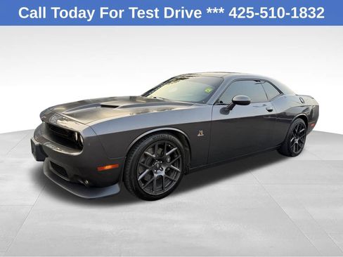 Used 2018 Dodge Challenger R/T Scat Pack RWD image 1