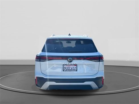 Certified 2025 Volkswagen Tiguan S image 4