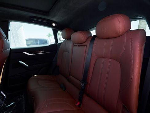 Used 2022 Maserati Levante Modena image 28