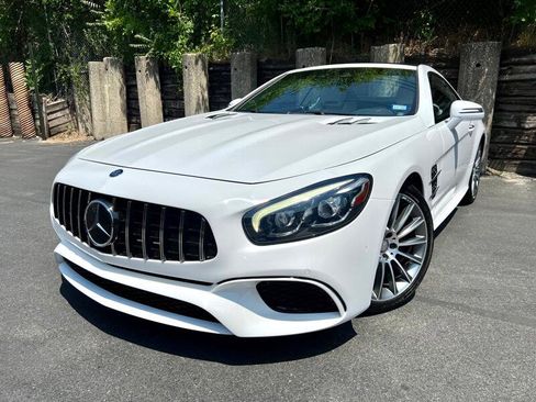 Used 2017 Mercedes-Benz SL 550 image 1