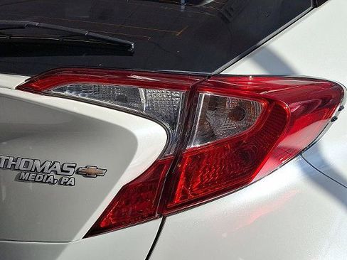 Used 2019 Toyota C-HR XLE image 8