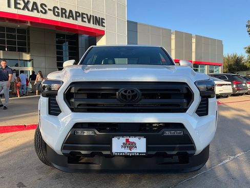 New 2025 Toyota Tacoma SR5 image 4