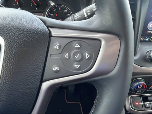 Used 2023 GMC Acadia AT4 image 22