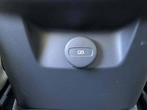 Certified 2024 Volvo XC60 B5 Plus w/ Protection Package Premier image 14