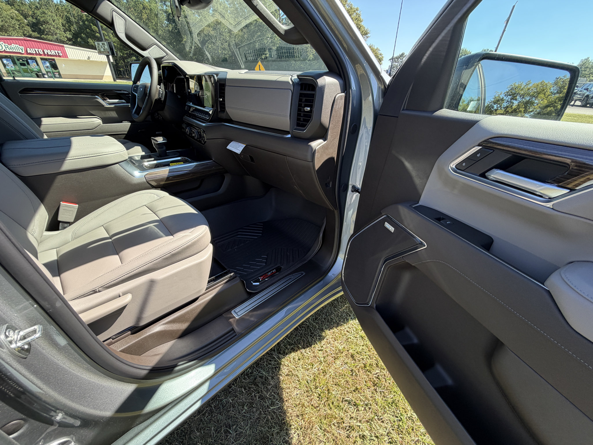 New 2026 Chevrolet Silverado 1500 RST AWD/4WD image 25