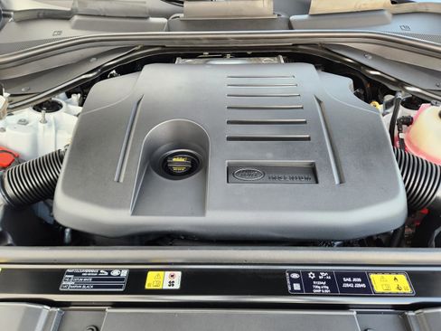 New 2026 Land Rover Range Rover SE image 28