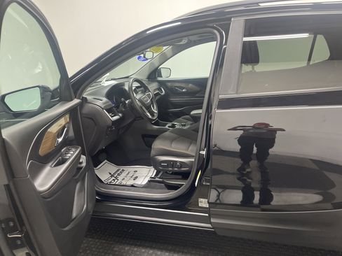 Used 2021 GMC Terrain SLE w/ Driver Convenience Package image 9