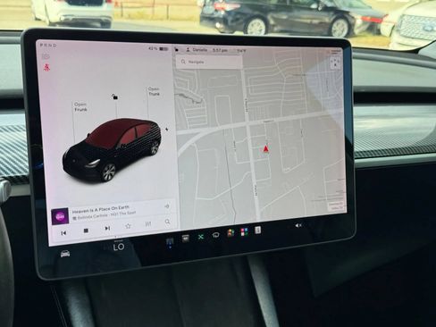 Used 2021 Tesla Model Y 2WD image 30