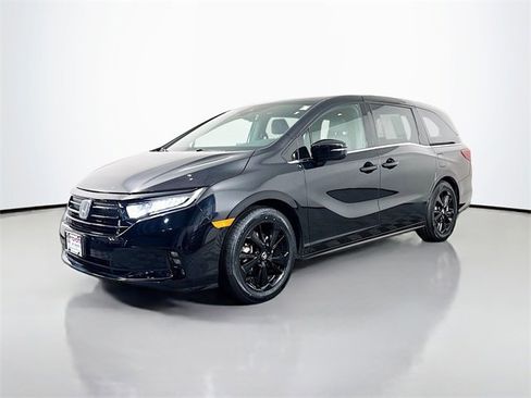 Used 2024 Honda Odyssey Sport image 2