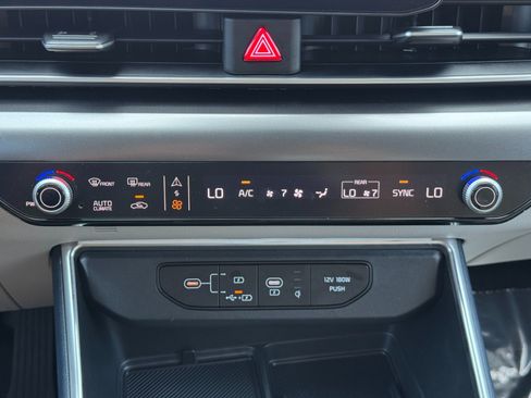 Used 2025 Kia Carnival SX Prestige FWD image 31