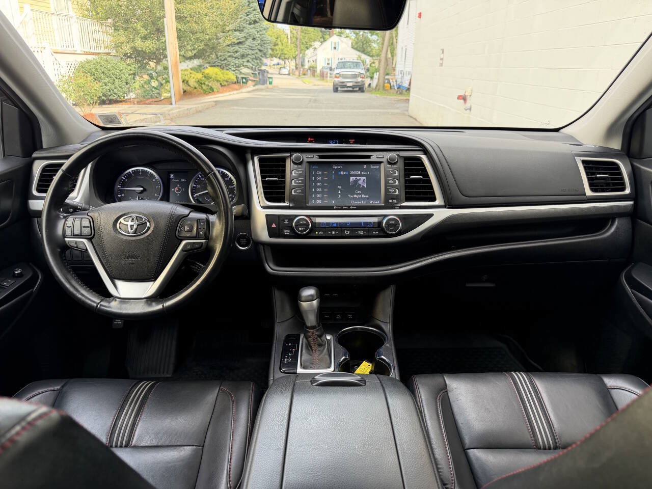 Used 2019 Toyota Highlander SE AWD/4WD image 23
