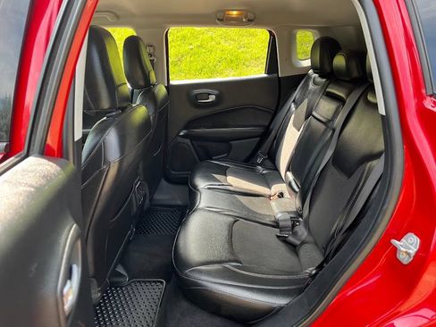 Used 2018 Jeep Compass Latitude w/ Popular Equipment Group AWD/4WD image 39