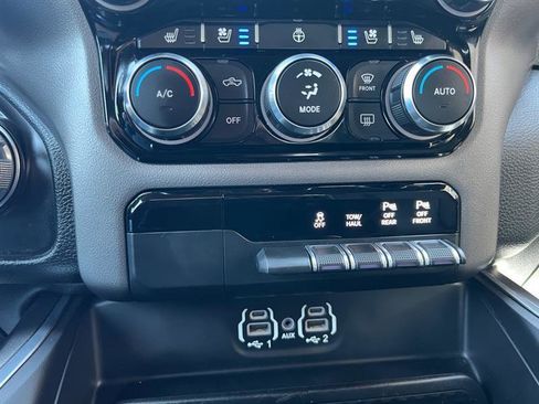 Used 2021 RAM 1500 Laramie w/ Sport Appearance Package image 13