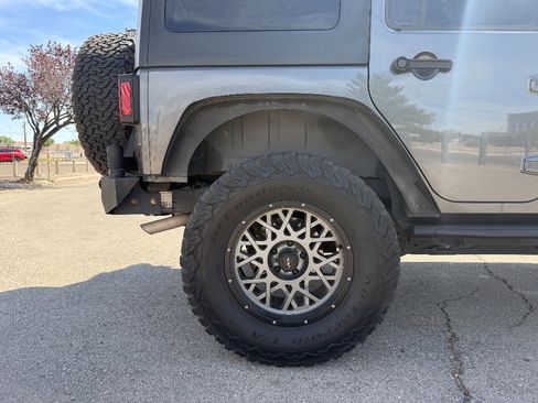Used 2017 Jeep Wrangler Unlimited Sport w/ Quick Order Package 24S AWD/4WD image 6