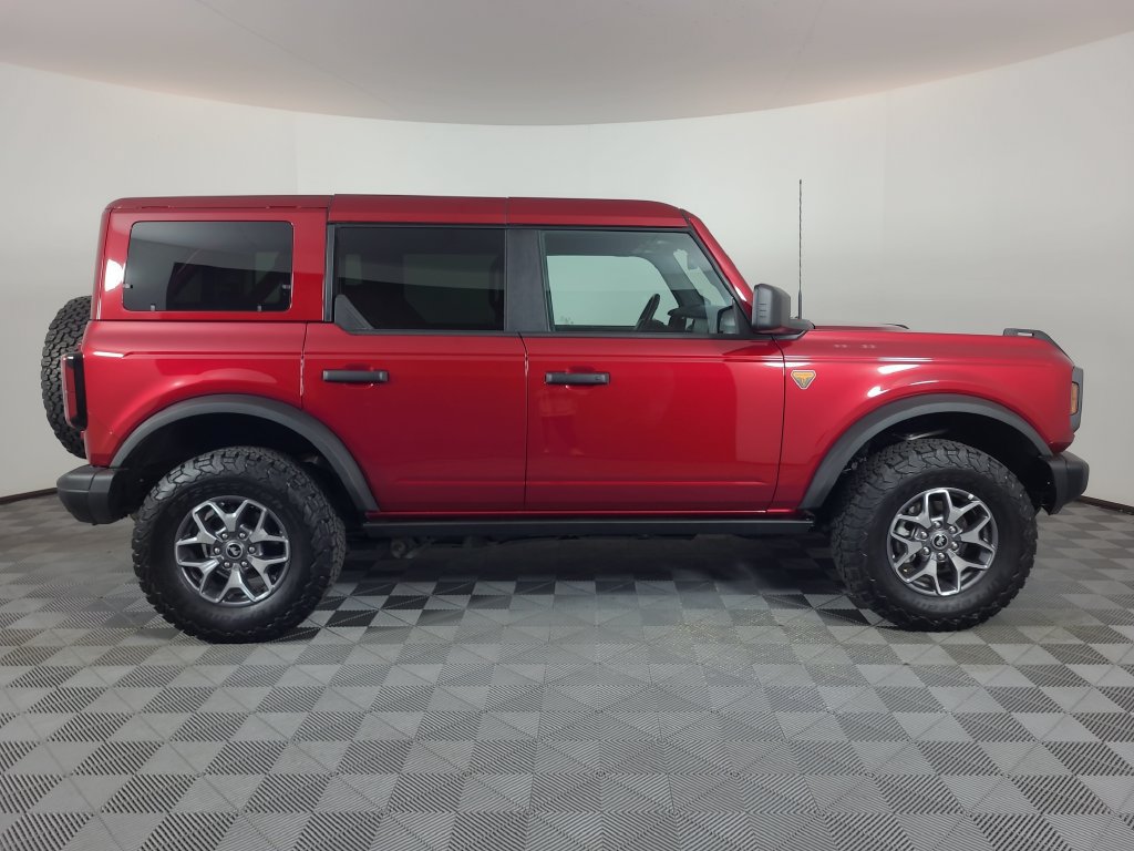 Used 2025 Ford Bronco Badlands AWD/4WD image 2