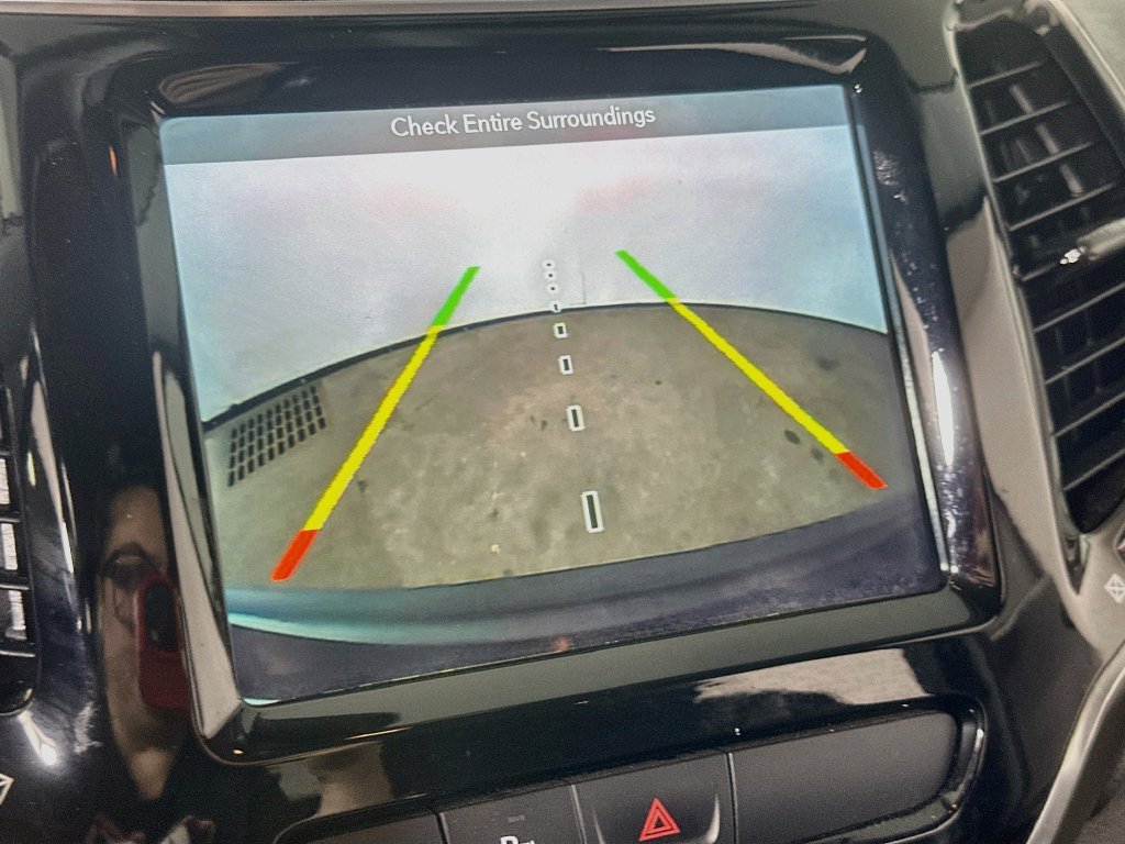 Used 2019 Jeep Cherokee Limited AWD/4WD image 11
