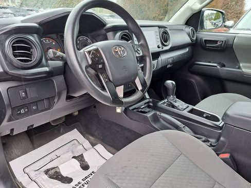 Used 2023 Toyota Tacoma SR w/ SR Convenience Package image 8