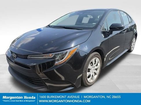 Used 2024 Toyota Corolla LE FWD image 2