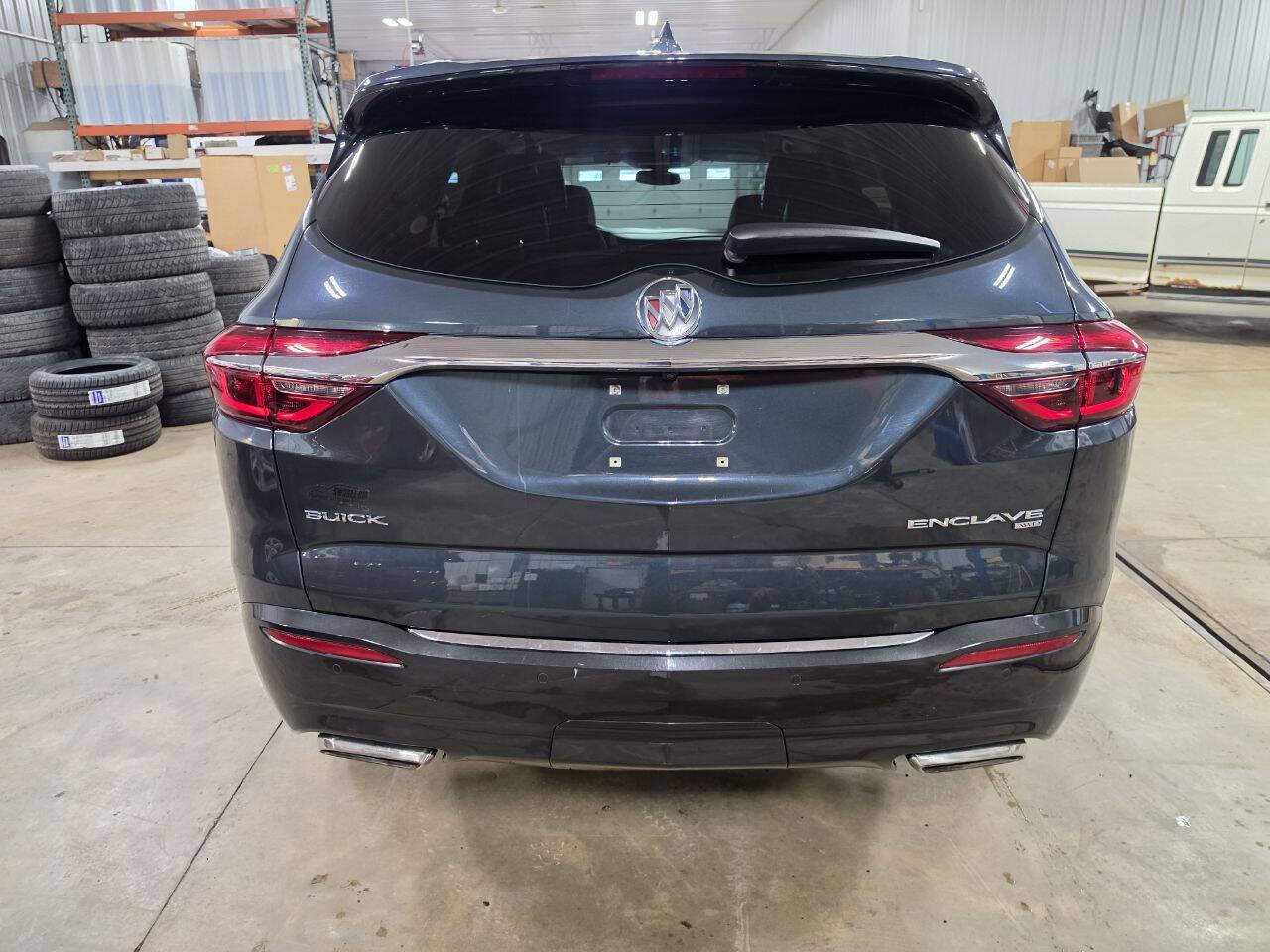 Used 2018 Buick Enclave Essence AWD/4WD image 7