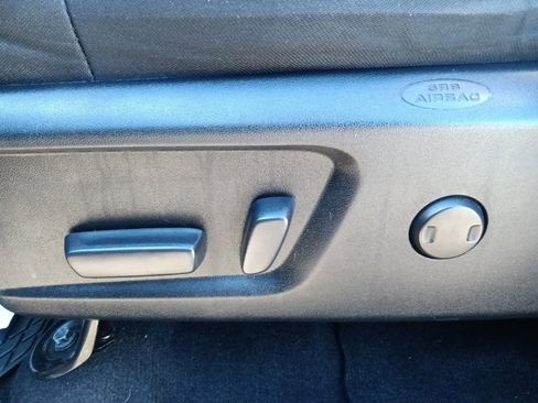 Used 2016 Toyota Tundra SR5 image 16