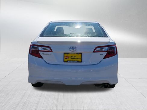 Used 2013 Toyota Camry SE image 6