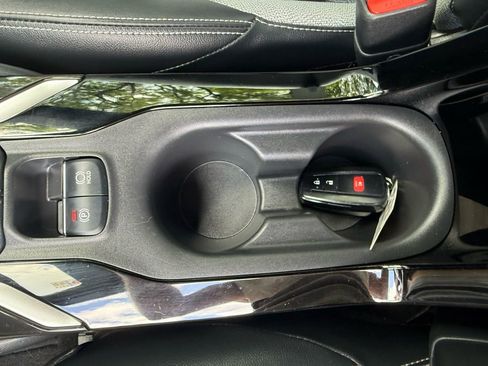 Used 2019 Toyota Corolla XSE FWD image 29