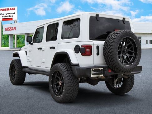 Used 2024 Jeep Wrangler Unlimited Sahara AWD/4WD image 3