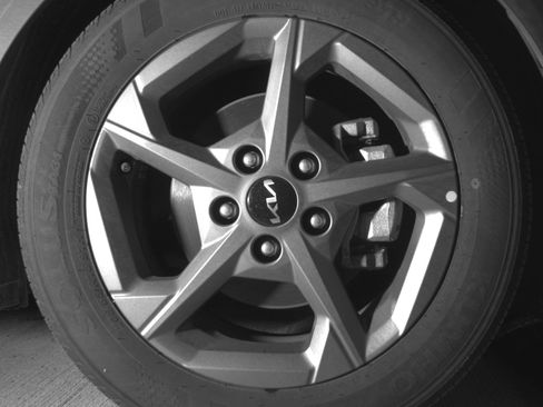 Used 2025 Kia K4 LXS image 13