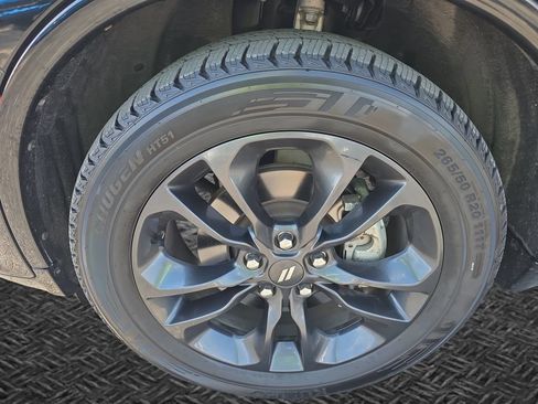 Used 2022 Dodge Durango R/T w/ Blacktop Package AWD/4WD image 11