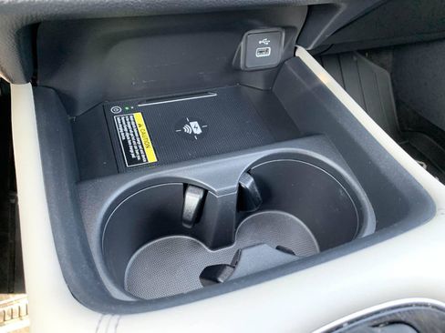 Certified 2025 Honda HR-V EX-L image 22