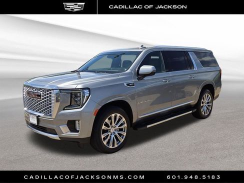 Used 2023 GMC Yukon XL Denali AWD/4WD image 1
