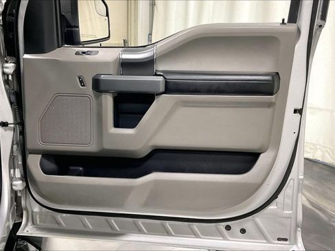 Used 2018 Ford F150 XLT w/ Equipment Group 302A Luxury AWD/4WD image 24