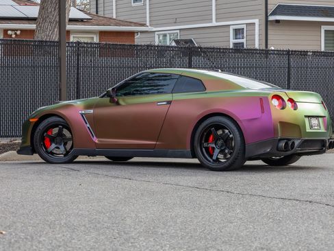 Used 2010 Nissan GT-R Premium image 29