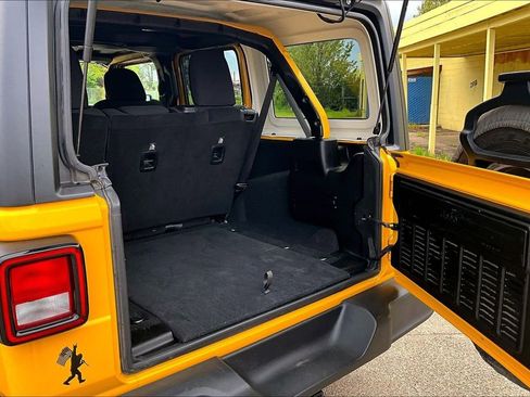 Used 2019 Jeep Wrangler Unlimited Sport S image 36