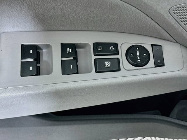 Used 2020 Hyundai Elantra Limited FWD image 22