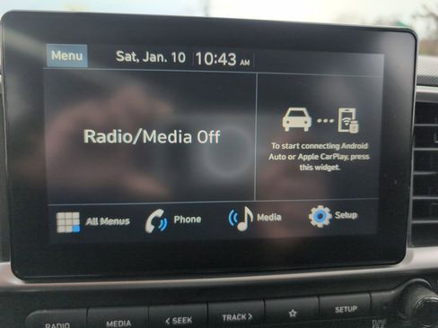 Certified 2023 Hyundai Venue SE image 22