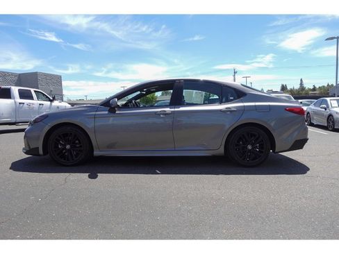 Used 2025 Toyota Camry SE FWD image 6