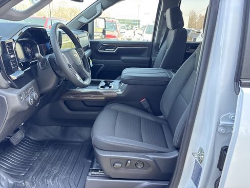New 2026 Chevrolet Silverado 3500 LT w/ Convenience Package AWD/4WD image 13