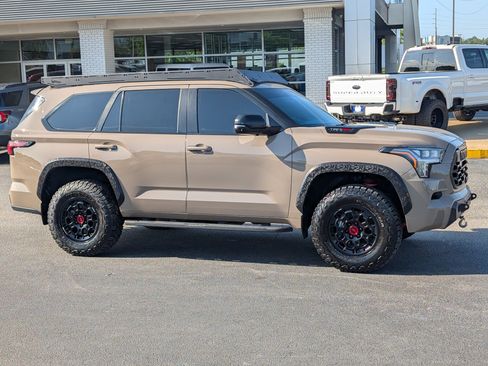 Used 2025 Toyota Sequoia TRD Pro AWD/4WD image 8