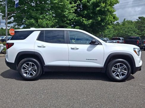 Used 2026 GMC Terrain Elevation w/ Technology Package II AWD/4WD image 7