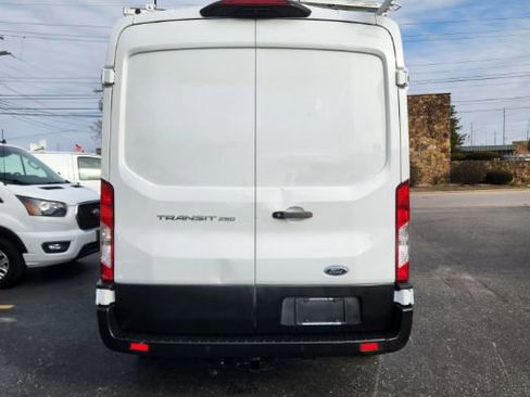 Used 2021 Ford Transit 250 Medium Roof image 12