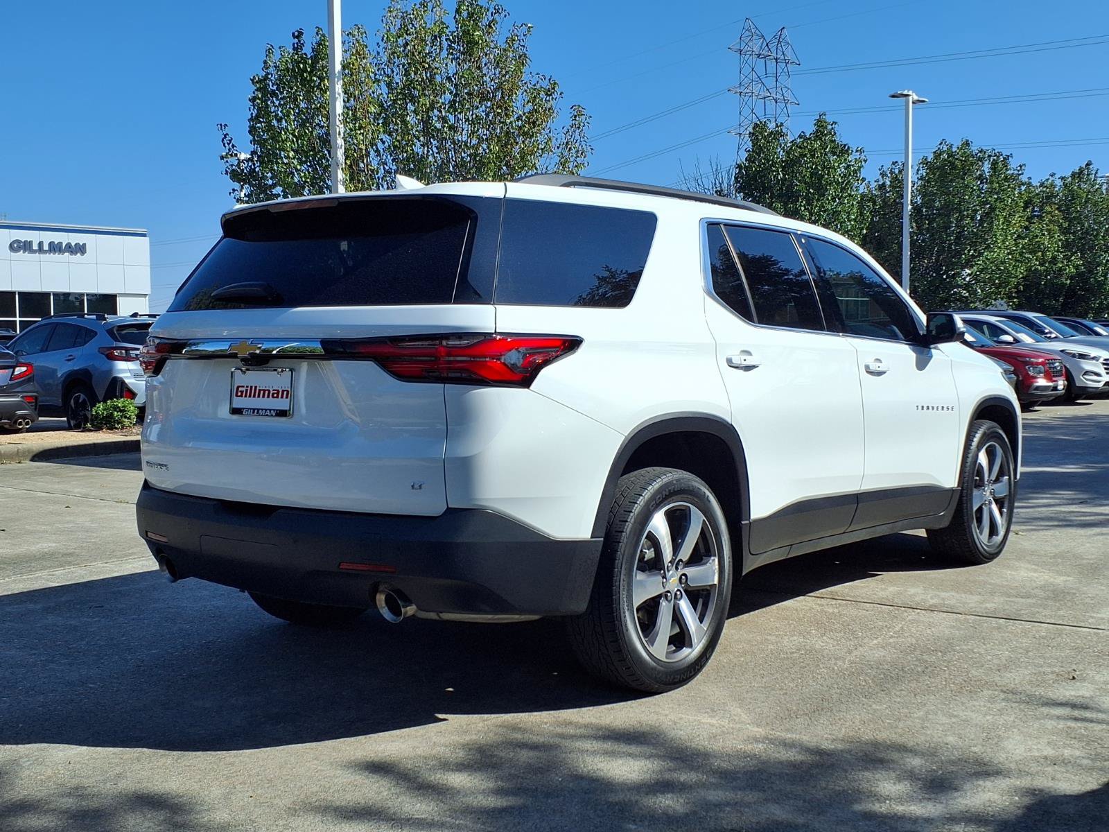 Used 2022 Chevrolet Traverse LT w/ LT Premium Package FWD image 8
