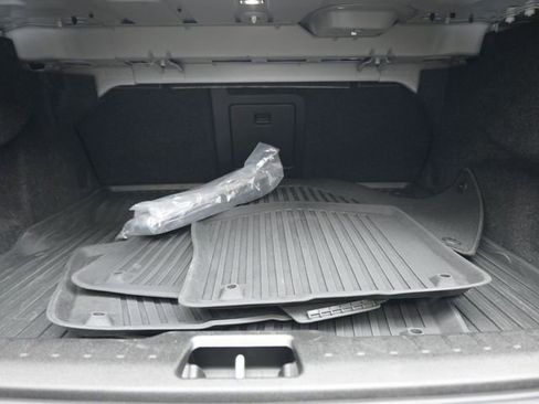 Used 2023 Volvo S60 B5 Ultimate w/ Climate Package image 31